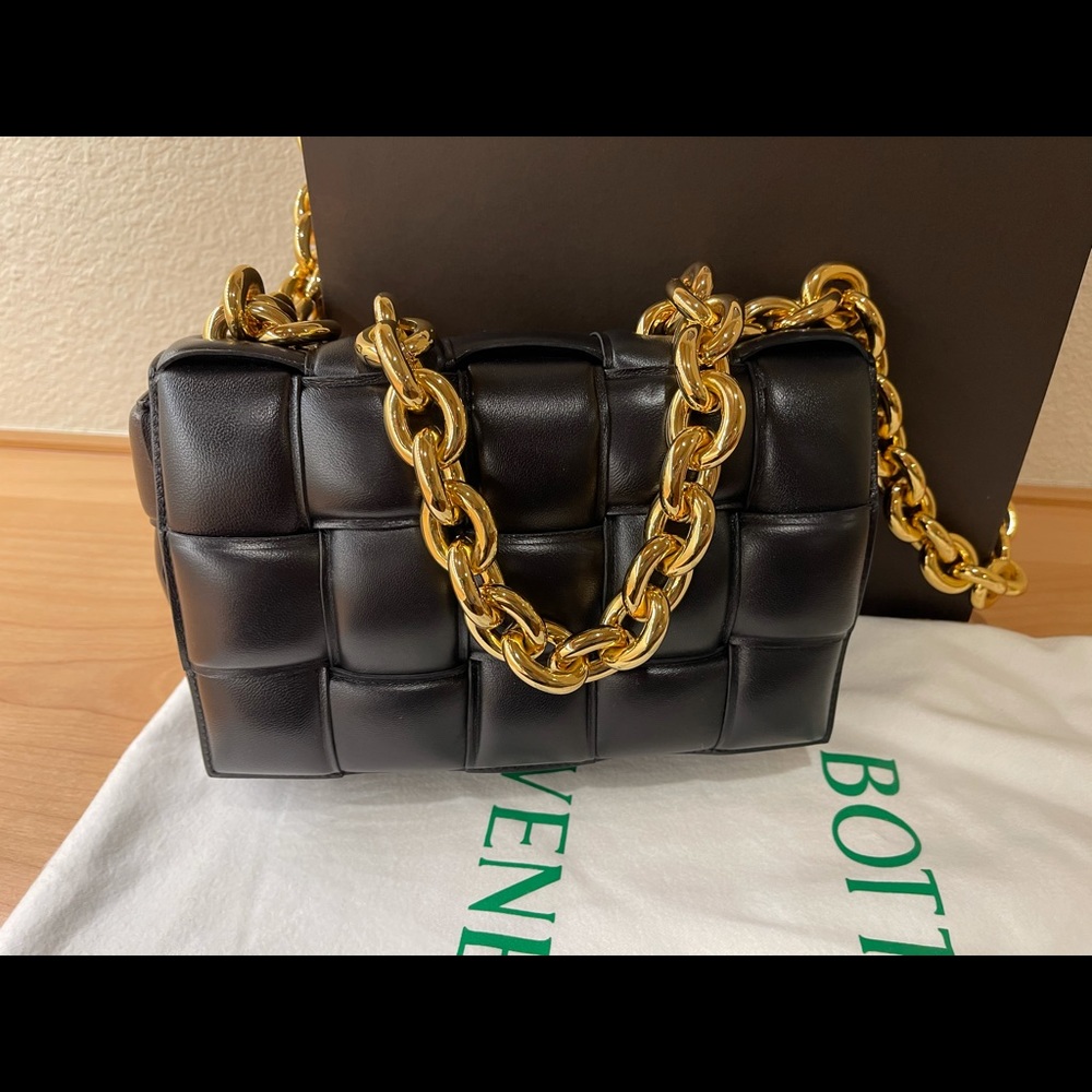 NWT Bottega Veneta padded cassette chain bag